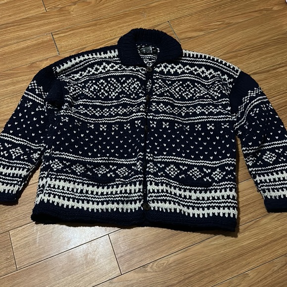 Caravan Wool Sweater - Picture 1 of 8
